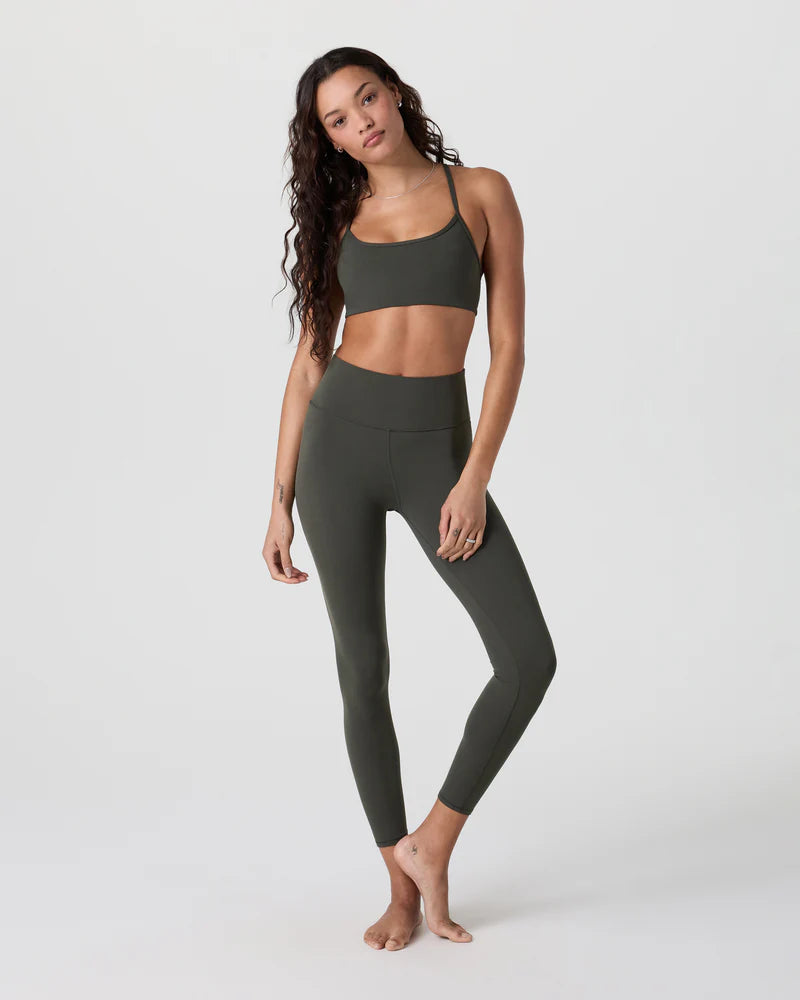 Green sports bra and leggings - Vuori AllTheFeels Bra