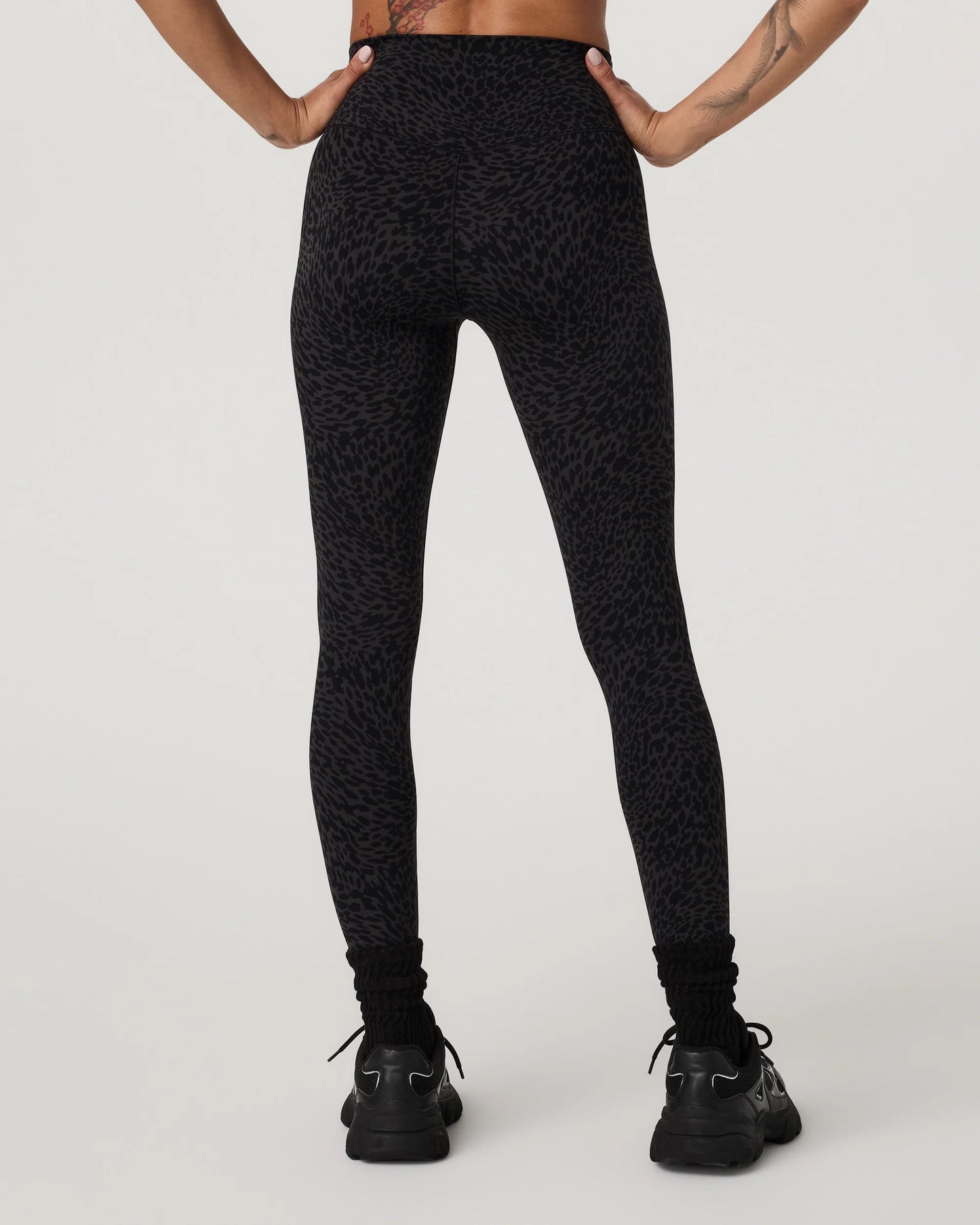 Vuori-   Black Blurred Torrent AllTheForm Legging - Coastal Outdoors