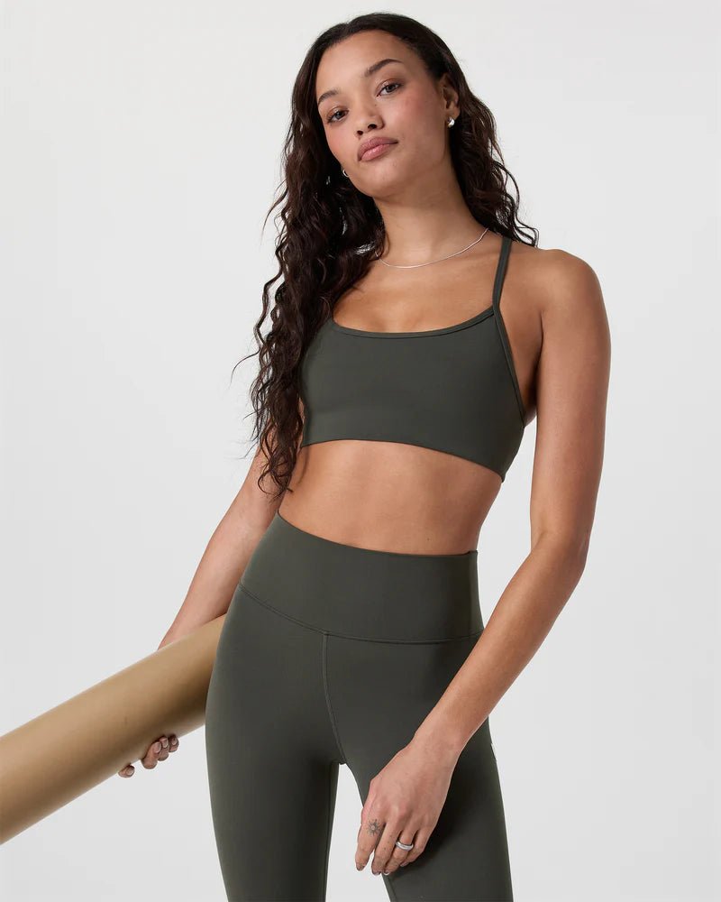 Green sports bra and leggings - Vuori AllTheFeels Bra